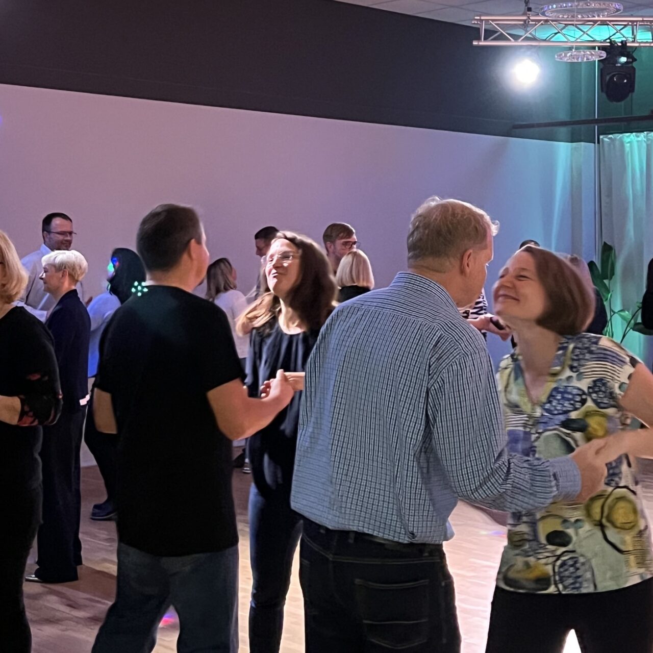 https://tanzkonzept-erfurt.de/wp-content/uploads/2026/04/Grundkurs-3.0-e1780503886224-1280x1280.jpg
