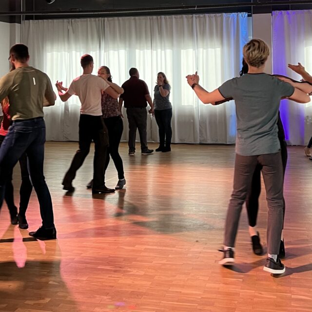 https://tanzkonzept-erfurt.de/wp-content/uploads/2026/06/Aufbaukurs-1.0.1-e1780494511706-640x640.jpg