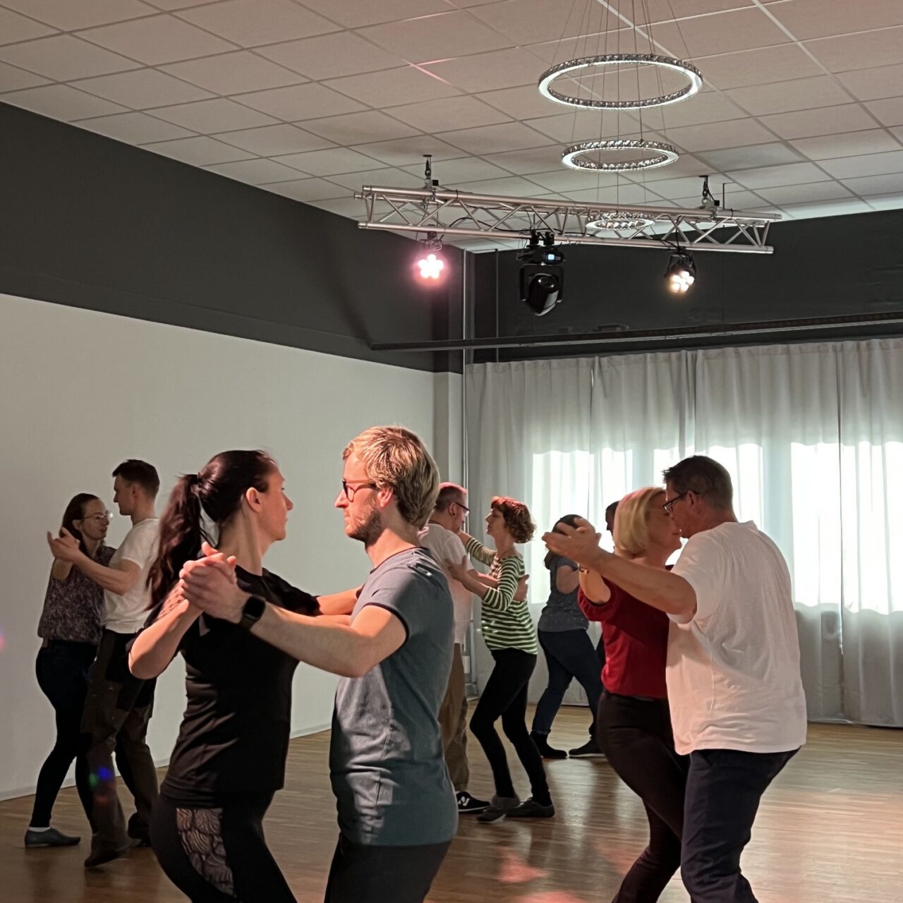 https://tanzkonzept-erfurt.de/wp-content/uploads/2026/06/Aufbaukurs-2.0.1-1280x1280.jpg